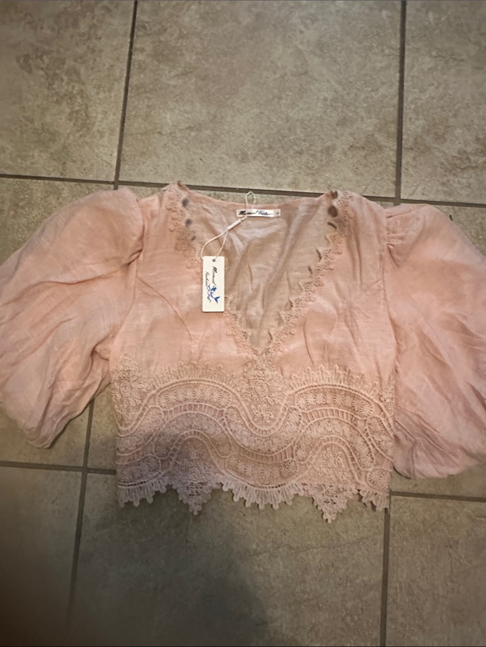 Romantic Pink Lace Crop Top with Puff Sleeves